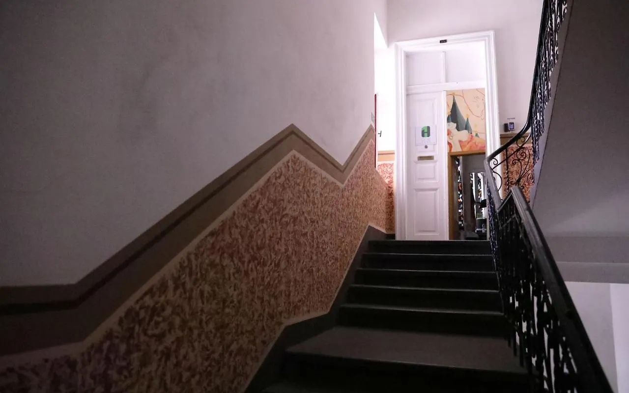 Onefam Home Prag 0*,  Çek Cumhuriyeti